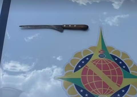 Homem esfaqueia vizinho após discussão sobre sumiço de cueca