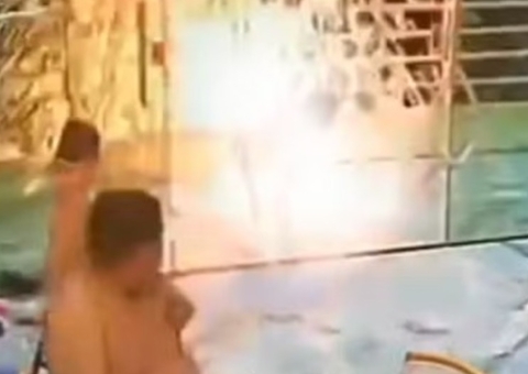 Vídeo: Criança sofre descarga elétrica ao brincar perto de fiação no Pará