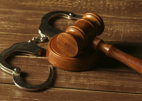 Padrasto é condenado por estuprar e torturar enteada em Japurá