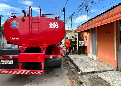 Quitinete pega fogo e moradores se desesperam no Mundo Novo