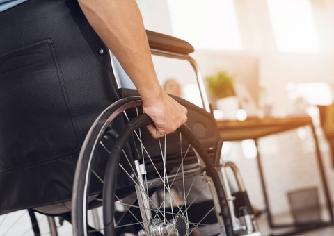 Empresa de energia pagará quase R$ 1 milhão por não contratar PCDs em Manaus