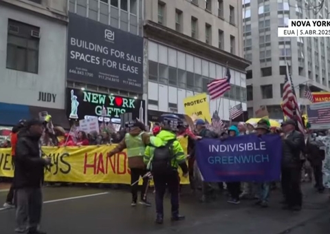 Protestos contra Trump tomam as ruas dos EUA e da Europa