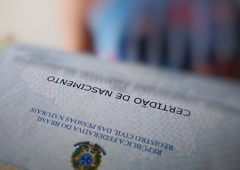 Justiça do AM autoriza filha a tirar da certidão nome de pai que a estuprou