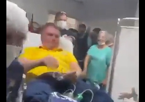 Vídeo mostra chegada de Bolsonaro a hospital no RN e recepção de apoiadores