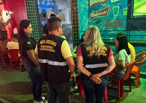 Bares irregulares são autuados e 'paredão' de som é aprendido em Manaus