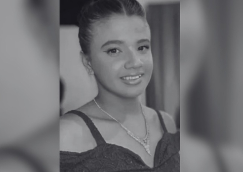 Adolescente morre ao desconectar celular da tomada após banho