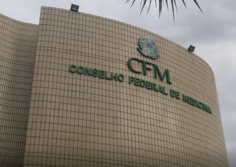 CFM veta terapia hormonal para menor de 18 anos e restringe cirurgias