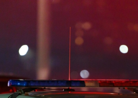 Mãe e filho com autismo severo são encontrados mortos; filha de 4 anos é resgatada