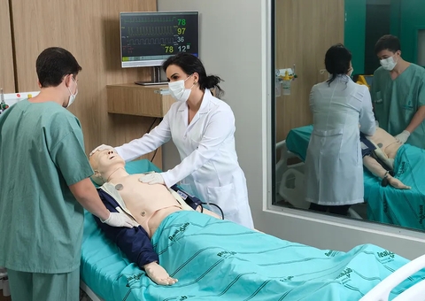 Cursos de medicina terão prova anual do MEC para avaliação de qualidade