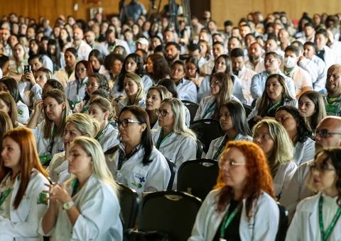 Mais Médicos: 407 profissionais começam a atuar em 22 estados