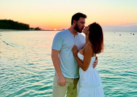 Maíra Cardi e Thiago Nigro anunciam gravidez três meses após perda de bebê; vídeo