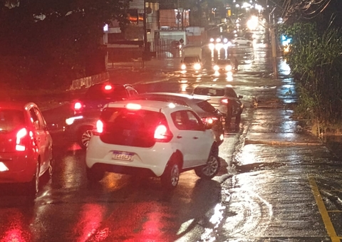 Deslizamentos, enxurradas e mais; Manaus registra 37 ocorrências durante chuva