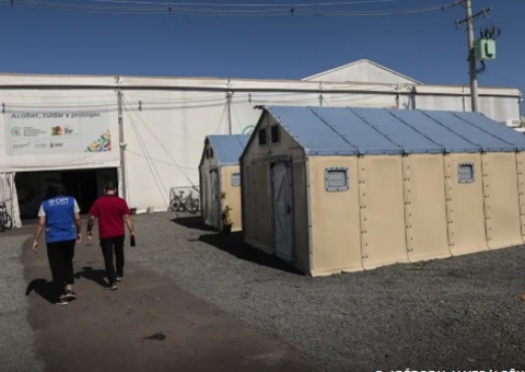 Um ano após enchentes, cerca de 380 pessoas seguem em abrigos no RS