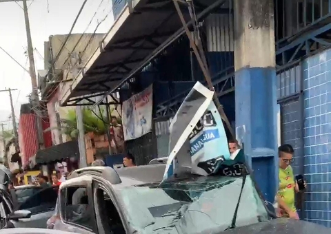 AO VIVO: Foragido causa acidente e deixa criança ferida ao tentar fugir da polícia em Manaus