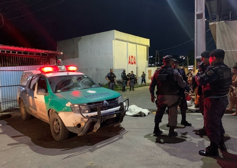 Homem é assassinado a tiros na frente da família no Tarumã; esposa escapa por pouco