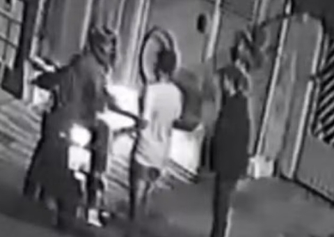 Adolescente de 15 anos é morto em assalto após entregar celular em SP