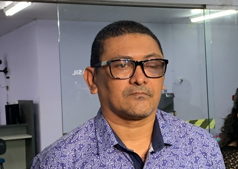 Homem pede desculpas após atirar bebida no rosto de atendente em loja de conveniência em Manaus