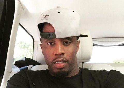 Ex-ator pornô acusa Sean Diddy Combs de mantê-lo como "escravo sexual"