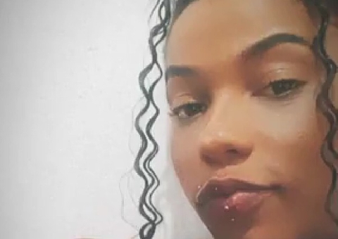 Jovem é morta a facadas após ser atraída para falso encontro no Rio