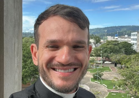 Padre Patrick detona mães de bebês reborn: "adultos infantilizados"