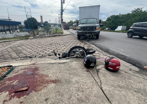 Homem tem parte da panturrilha arrancada por caminhão em acidente no Distrito Industrial
