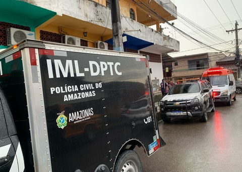 Vizinhos encontram mulher morta no banheiro de quitinete no Parque 10; filho autista estava na casa