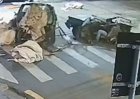 Vídeo: Carro parte ao meio em acidente em Campinas