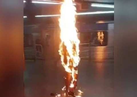 Homem ateia fogo no próprio corpo em metrô de São Paulo