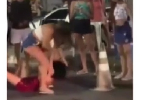 Confusão em adega: mulheres trocam socos na zona Norte de Manaus