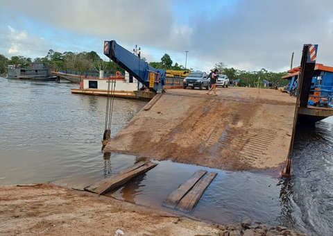 Reparo em aterro de ponte cede e travessia é interditada outra vez na BR-319