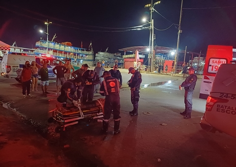 Homem corre pedindo socorro após ser espancado em Manaus