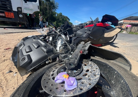 Mãe e filha de 6 anos são atingidas em moto por caminhão-pipa em Manaus