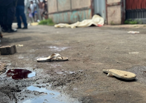 Homem agride mãe e é morto a facadas por irmão no Japiim