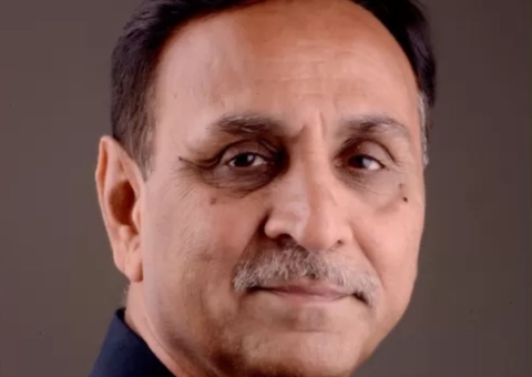 Ex-ministro da Índia está entre passageiros de avião que caiu após decolar