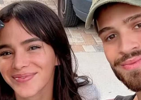 Bruna Marquezine e João Guilherme postam fotos com cachorro e levantam rumores de reconciliação