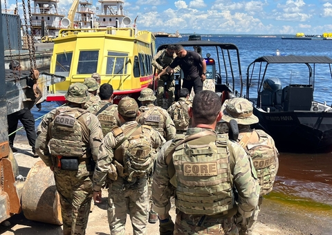 Amazonas reforça guerra ao crime com entrega de novas lanchas blindadas