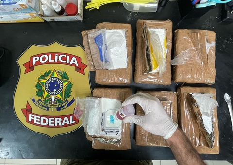 Passageira é presa com 7,8 kg de cocaína ao desembarcar no aeroporto de Manaus