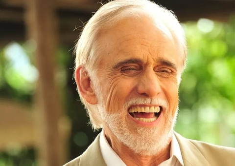 Corpo de Francisco Cuoco é velado em cerimônia aberta ao público em SP