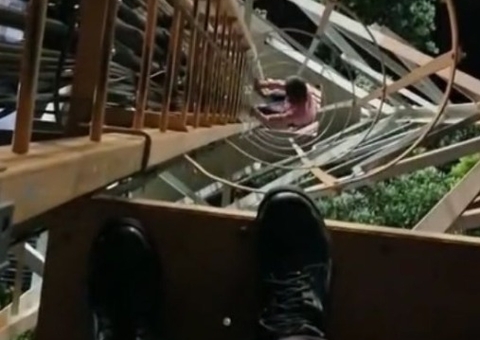 Adolescente de 13 anos é flagrado como 'olheiro' do tráfico em torre em Manaus