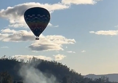Imagens mostram fogo em balão antes de queda em SC