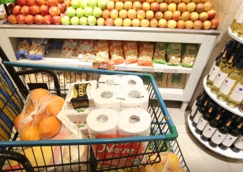 Preços de alimentos caem e prévia da inflação de junho fica em 0,26%