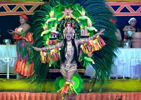 Lívia Christina faz magnífica evolução na apresentação do Boi Garantido