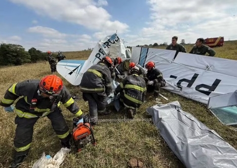 Avião de pequeno porte cai no interior de SP e deixa dois mortos