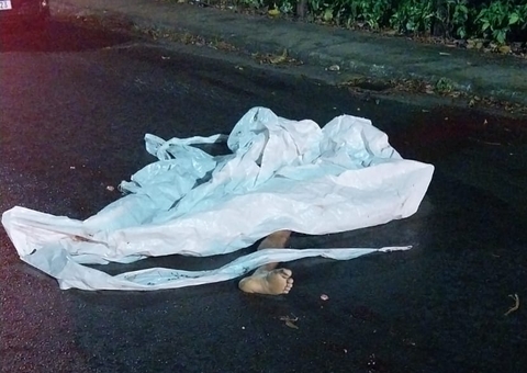 Homem é crivado de tiros e esmagado por carro na Avenida do Futuro
