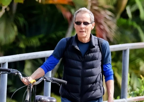 Tony Bellotto reaparece durante passeio após cirurgia de câncer de pâncreas 