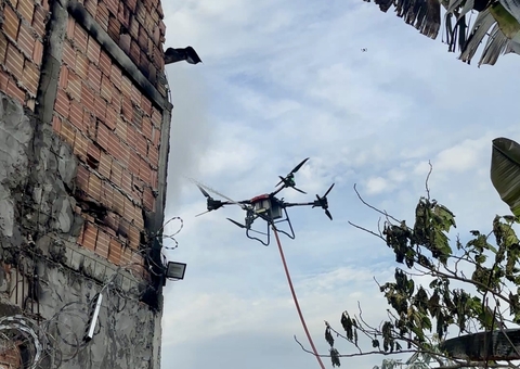 Drone é usado para combater incêndio na Zona Norte de Manaus