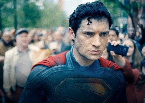 Novo "Superman" bate recorde, fatura R$ 1,2 bilhão e supera estreia de "Batman"