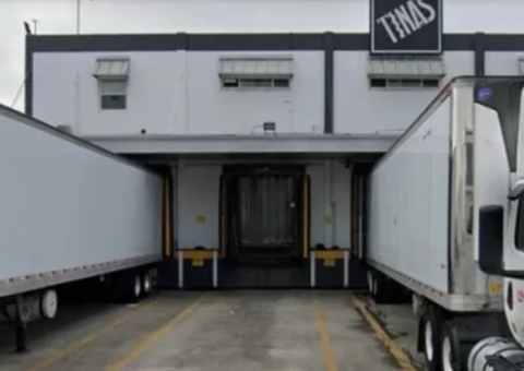 Jovem morre ao ser sugado por moedor de carne em fábrica na Califórnia