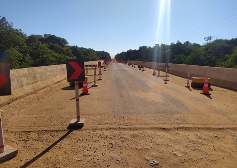 DNIT reforça restrição de veículos de carga sobre ponte na BR-319