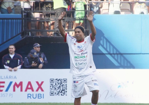 Arena da Amazônia recebe Ronaldinho Gaúcho para Jogo das Estrelas neste sábado
